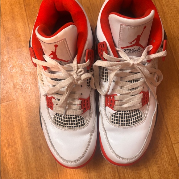 Nike Air Jordan 4 Retro \
